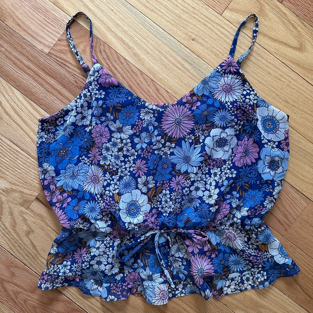 Floral Ruffle Tank ✨